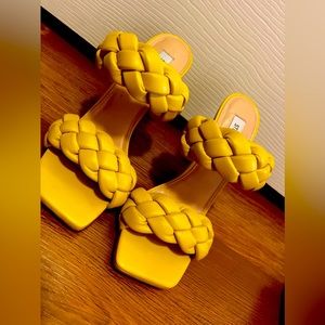 Light green new in box Steven madden size 7